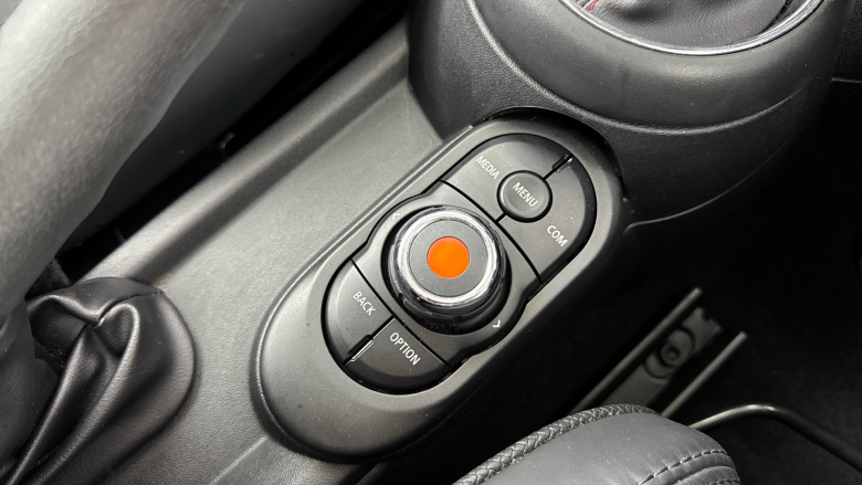 MINI Hatchback 2.0 Cooper S Exclusive II 3dr Auto Petrol Hatchback